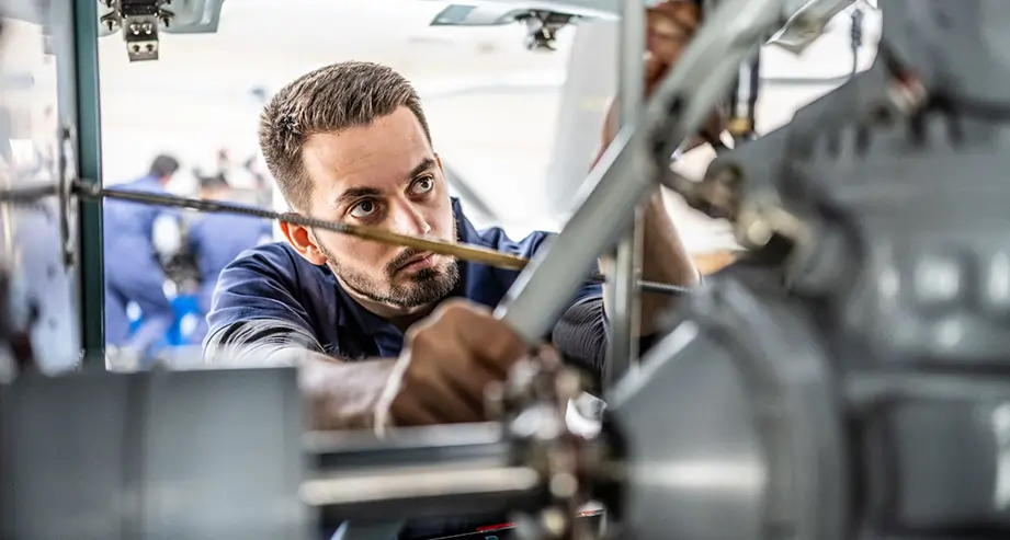 Which Country Pays Aircraft Mechanics the Most?